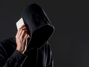 Школьница из Мирного перевела мошенникам порядка 1,2 млн рублей, оформив кредит на свою мать