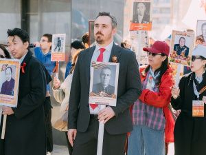 В Якутске прошла акция «Бессмертный полк»