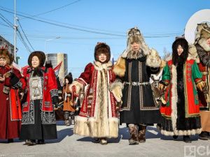 В Якутии ко Дню народного мастера приурочили шествие в национальных костюмах