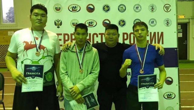 Первые медали пионеров панкратиона. Три якутянина стали призерами первенства России