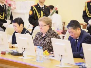 Сотрудники ЗАГСа в Якутии отметили профессиональный праздник