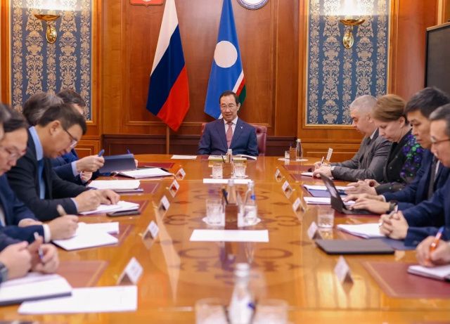 Айсен Николаев поставил новые задачи перед руководством Правительства и Администрации региона