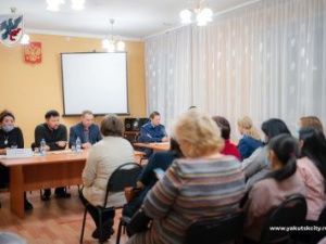 Евгений Григорьев провел встречу с семьями участников СВО в Мархе