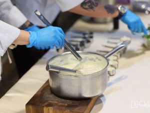 В Якутске Арктическая школа кулинарии Николая Атласова выпустила первых учеников