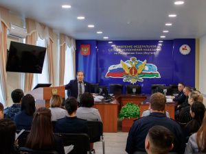 Перед сотрудниками УФСИН с лекцией о противодействии коррупции выступил член Ученого совета юридического факультета Северо-Восточного Федерального университета имени М.К. Аммосова 