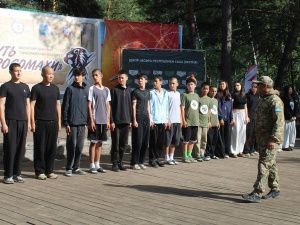 «Путь Росомахи»: в Якутске подростки прошли школу мужества и единства