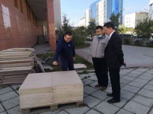 Владислав Левочкин проверил ход ремонтных работ Саха театра, Театра КМНС и Балетной школы