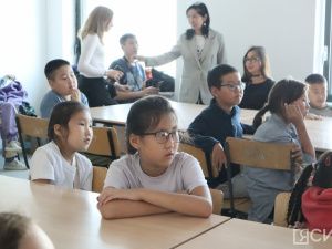 В детской библиотеке Якутска прошло занятие с собакой по кличке Лекси