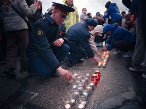 Сотрудники и ветераны УФСИН приняли участие во Всероссийской патриотической акции «Свеча памяти»
