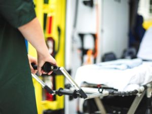 Соцсети: В Якутске девушка выпала с многоэтажного дома?