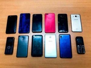 В исправительную колонию № 3 намеревались перебросить 12 сотовых телефонов