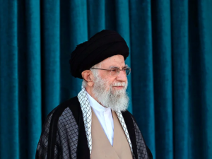 Верховный лидер Ирана пригрозил нанести США невосполнимый урон