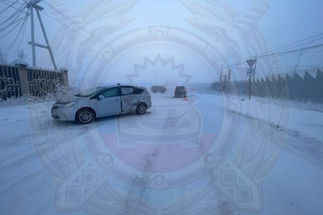 В ДТП с участием трех автомобилей в Якутске пострадал ребенок