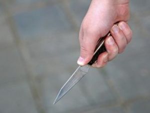 Прокуратура проверит, как олекминский участковый расследовал ножевое ранение