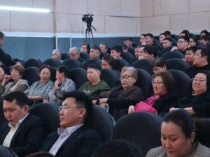 Газификация, строительство, дороги: жители Бердигестяха задали вопросы правительству Якутии