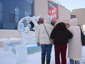 Искусство из снега и льда: зимние скульпторы соревнуются в Якутске за звание лучшего