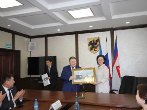 Город Якутск и Усть-Алданский улус подписали соглашение о сотрудничестве