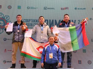 В Алдане чемпионы зимней спартакиады Якутии получили заслуженные награды