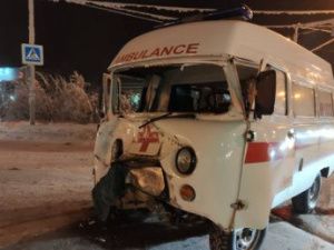 Якутский горсуд оштрафовал на 15 тысяч рублей водителя внедорожника, не уступившего дорогу скорой