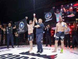 Фоторепортаж: турнир по смешанным единоборствам Eagles FC 53 в Якутске