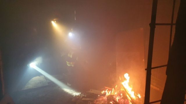 В Верхневилюйске загорелся гараж: Пострадал мужчина