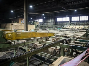 Айсен Николаев проверил работу модернизированной линии лесопромышленного комплекса «Алмас»