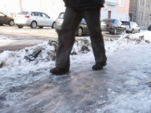 Жители Якутска могут подать в суд, если стали жертвой гололеда