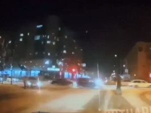 В Якутии водитель "Лексуса" сбил двух девушек и скрылся с места происшествия