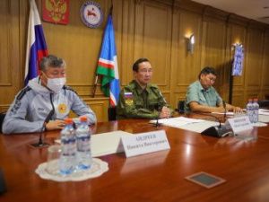 Айсен Николаев поручил мобилизовать все силы по стабилизации лесопожарной обстановки в регионе