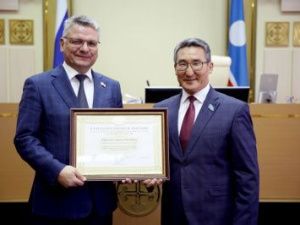 Принято Постановление Ил Тумэна о досрочном прекращении полномочий парламентария Гаврила Парахина