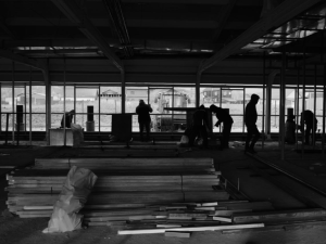 Евгений Григорьев проверил ход строительства многофункционального спортивного комплекса