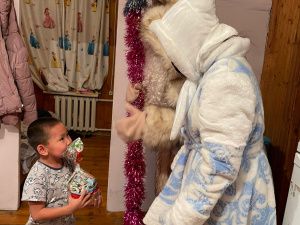 Победитель гранта Главы Якутии «Дьол уйата» более 10 лет помогает семьям