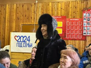 Жители села Исит обсудили с правительством республики волнующие их вопросы