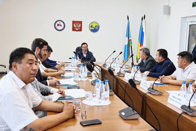 Айсен Николаев поручил восстановить балаган Гавриила Иосифовича Чиряева в селе Сыдыбыл Вилюйского района