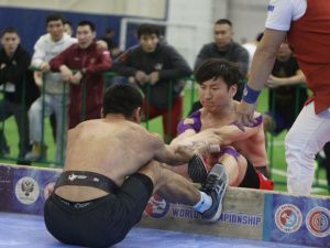 Алексей Уваровский вышел в лидеры по итогам первого дня отборочного турнира на Игры Дыгына