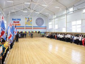 На малой родине Романа Дмитриева открыли спортзал его имени