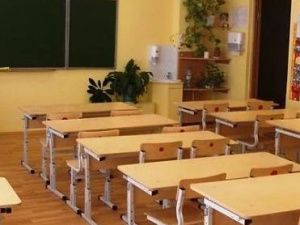 Запрещая сотовые телефоны, директор школы в Якутии превысил полномочия