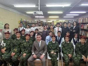 Герой России Игорь Юргин ответил на вопросы читателей библиотеки «Книга-03» Якутска