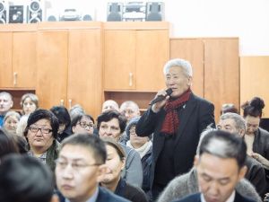 Сардана Авксентьева выступила с отчетом перед населением села Табага