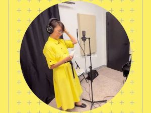 Министр Майя запела