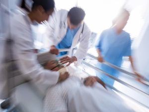 В Якутске с тяжкими телесными повреждениями госпитализирован мужчина