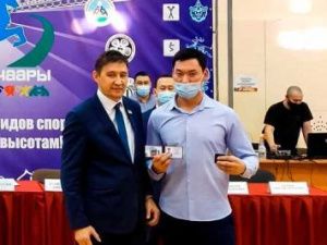 Сотруднику УФСИН вручили удостоверение мастера спорта России международного класса