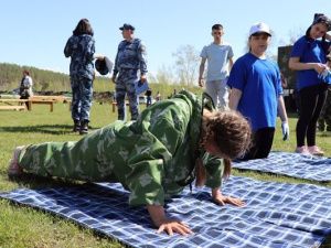 Для детей сотрудников УФСИН проведена военно-патриотическая игра «Зарница» 