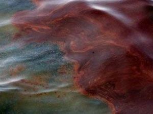 В Кобяйском улусе перевернулась автоцистерна. Разлилось четыре кубометра газового конденсата