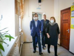 Айсен Николаев поручил правительству решить вопрос с проблемой здания СОШ №1 Якутска