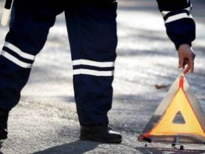 В Хангаласском улусе перевернулся автомобиль. Пострадали три человека