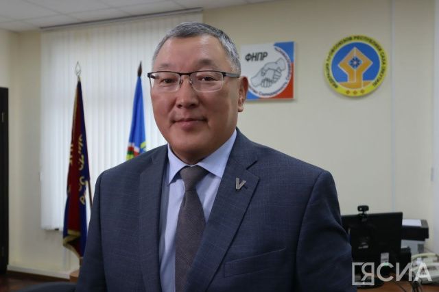 Председатель Федерации профсоюзов Якутии поздравил с Днем профсоюзного работника