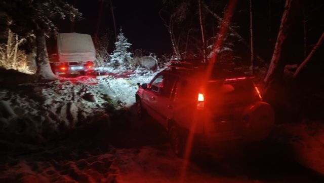 В Якутии супруги сбились с пути в тайге и застряли в снегу в 40-градусный мороз