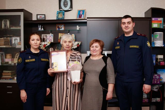 В День 30-летия образования Базы материально-технического и военного снабжения в УФСИН навестили ветеранов, стоявших у истоков учреждения 