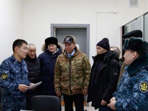 В День работника уголовно-исполнительной системы в следственном изоляторе состоялась встреча ветеранов с молодыми сотрудниками 